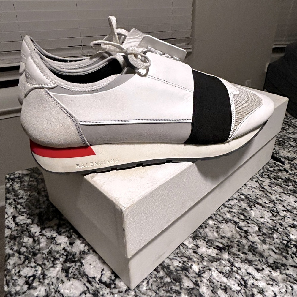 Men’s casual, balenciaga sneaker .
